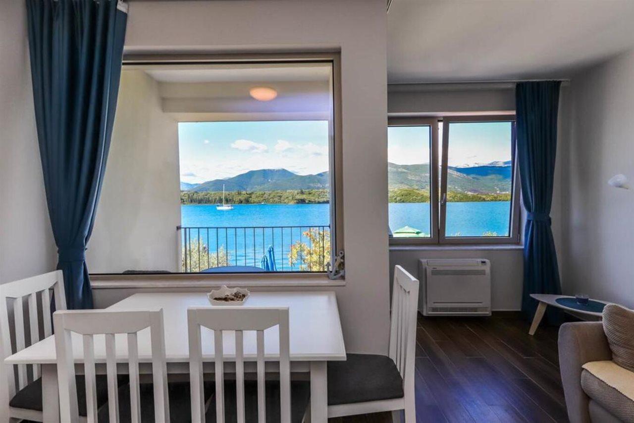Apartments Maestral Tivat Exterior foto